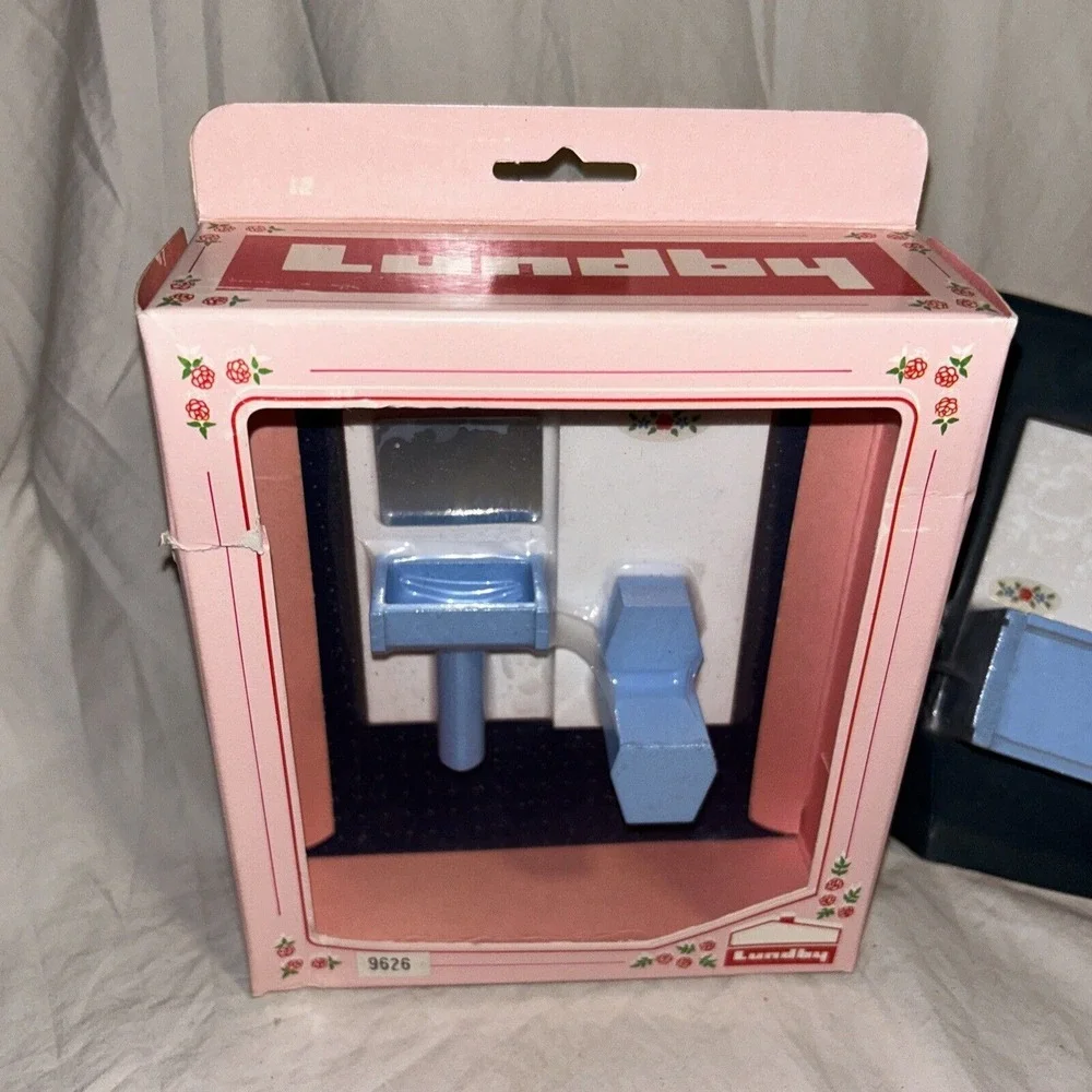 Lundby 9626 Bathroom Set Toilet,‎ Bathtub & Sink With Mirror NEW Vintage D4